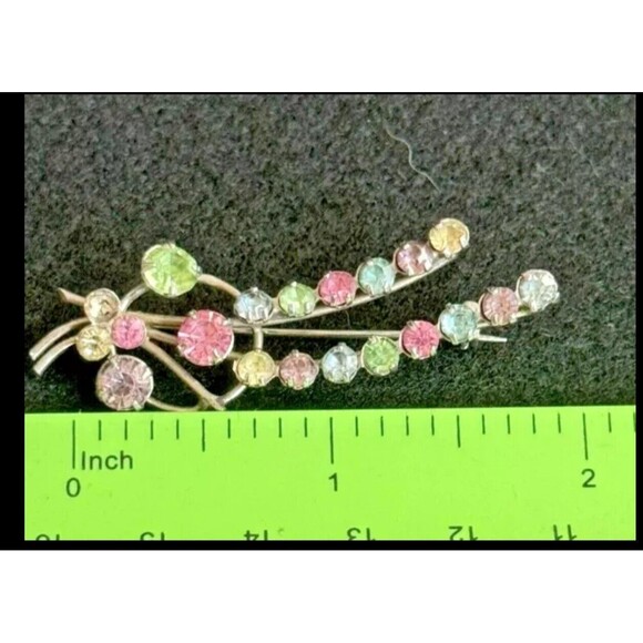 Brooch Rhinestone Pastel Vintage Silvertone, 2 Inches - Picture 4 of 4